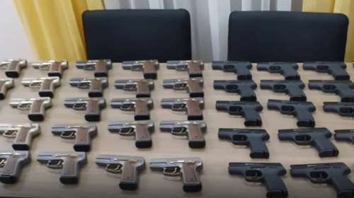Τρεις Τουρκοκύπριοι προσπάθησαν να περάσουν στην Ελλάδα με... 45 πιστόλια - Συναγερμός στην αστυνομία
