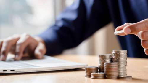 Ερχεται &quot;κόφτης&quot; στα επιδόματα: Υπάρχουν δικαιούχοι που παίρνουν τόσα επιδόματα που ξεπερνούν τον κατώτατο μισθό...