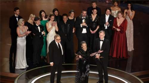 Τέσσερα Όσκαρ για το &quot;Poor things&quot; του Λάνθιμου, θρίαμβος για την Έμμα Στόουν: &quot;Γιώργο, σ&#39; ευχαριστώ για το δώρο ζωής&quot;