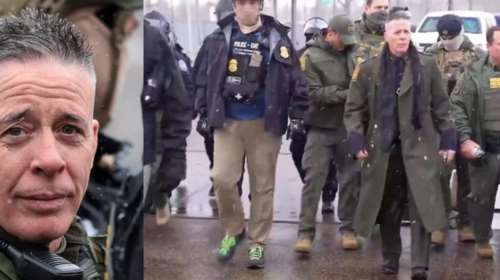 Μινεάπολη: Ο σκληρός αρχηγός της ICE με το "ναζιστικό" παλτό διχάζει τις ΗΠΑ - Ο εκλεκτός του Τραμπ