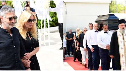 Ντίνος Καρύδης: Συγκινημένοι η Σμαράγδα Καρύδη και ο Θοδωρής Αθερίδης στην κηδεία του - Ποιοι έδωσαν το παρών [εικόνες]
