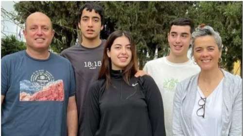 Πόλεμος στο Ισραήλ: Πενταμελής οικογένεια δολοφονήθηκε από τη Χαμάς - Γονείς και παιδιά βρέθηκαν αγκαλιασμένοι [εικόνες]