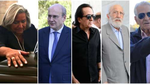 Μίμης Πλέσσας: Ήταν όλοι εκεί στο τελευταίο αντίο για τον σπουδαίο συνθέτη - Ποιοί έδωσαν το παρών στο Α’ νεκροταφείο