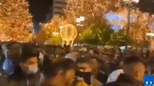 Σάλος στο twitter για την πρωτοχρονιάτικη συγκέντρωση Πακιστανών στο Σύνταγμα