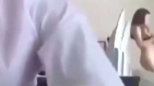 Ροζ σκάνδαλο: Δημοσιογράφος πιάστηκε μέσω skype να απατά τη μνηστή του [Βίντεο]