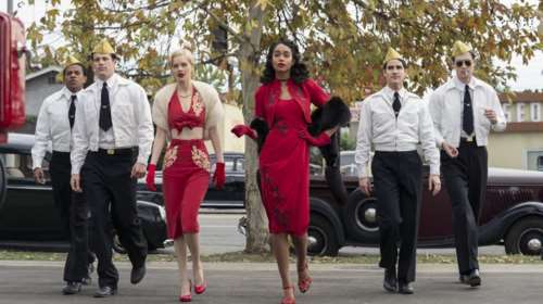 Όλοι μιλούν για τα κοστούμια στη νέα σειρά του Netflix, &quot;Hollywood&quot;