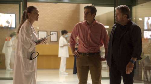 &quot;Κάνε ότι κοιμάσαι&quot;: Αποθέωση και διθυραμβικά σχόλια στο Twitter - &quot;Από τις καλύτερες σειρές που έχουν προβληθεί&quot;