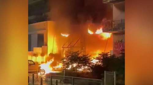 Βίντεο ντοκουμέντο από τη μεγάλη πυρκαγιά σε κατάστημα επίπλων στον Αλιμο - Εμπρηστές πέταξαν μολότοφ