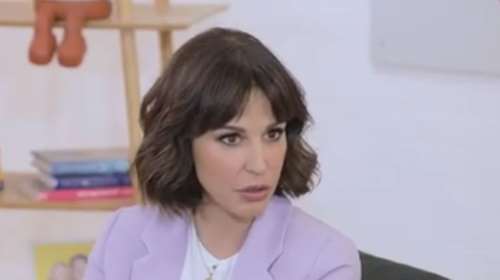 Κατερίνα Παπουτσάκη: &#39;&#39;Έλεγαν ότι με είχε καταλάβει το φάντασμα της Αλίκης Βουγιουκλάκη&#39;&#39; [βίντεο]