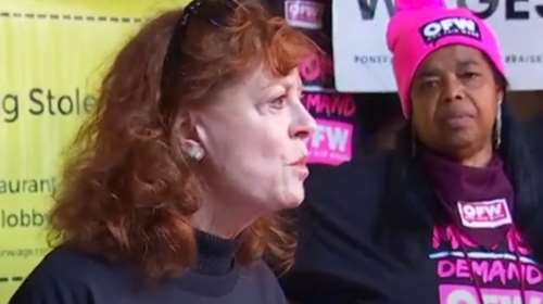 Συνελήφθη η Σούζαν Σαράντον - Ήταν σε διαμαρτυρία για αύξηση των μισθών σε εργαζόμενους εστιατορίων [βίντεο]