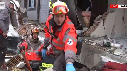 Σεισμός στην Τουρκία: Live o απεγκλωβισμός δύο μικρών παιδιών από την ελληνική ΕΜΑΚ - 7 μέτρα κάτω από τη γη