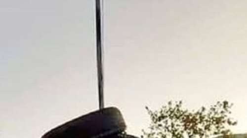 Μαγνησία: Έσκισαν την ελληνική σημαία, παραμονές εθνικής επετείου - Στη θέση της έβαλαν λάστιχα