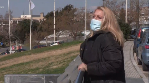 Συγκινεί η τραυματιοφορέας που νίκησε τον κορονοϊό αλλά έχασε τον πατέρα της από covid - Η πιο δύσκολη στιγμή στη ζωή μου [βίντεο]