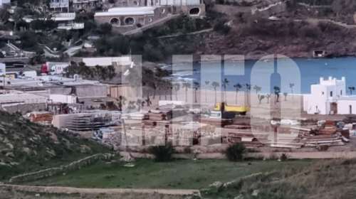 Δεν έχει τέλος η ανομία στη Μύκονο: Παραμένουν οι παράνομες κατασκευές σε Principote, παραλίες και πλαγιές [εικόνες]