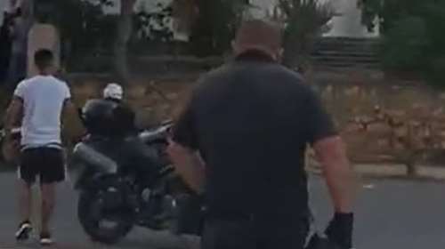 Καρέ - καρέ η στιγμή των πυροβολισμών στο μίνι μάρκετ των Χανίων - &quot;Άσε το όπλο, θα σκοτωθεί κανείς&quot; [βίντεο]