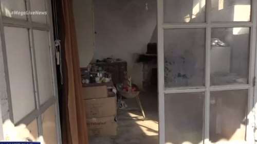 Σοκ στο Μαρκόπουλο: Επίδοξος ληστής απειλούσε 35χρονη με μαχαίρι μέσα στο σπίτι της [Βίντεο]