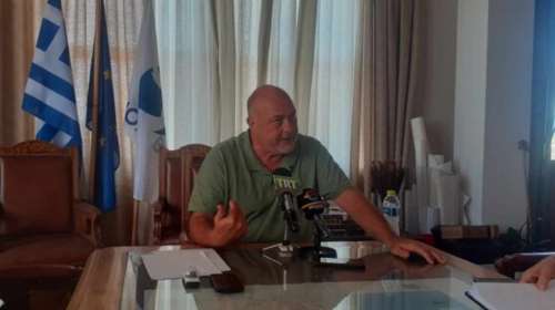 Ειρωνίες Μπέου για Αγαπηδάκη: &quot;Για αγάπες καλή είναι, μην ακούω αηδίες για το νερό&quot; [βίντεο]