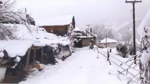 Στα &quot;λευκά&quot; η Καστοριά, από το πέρασμα του &quot;Διομήδη&quot; - Προβλήματα σε αρκετά χωριά [εικόνες]