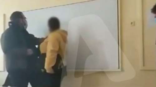 Κεραμέως: Απολύεται άμεσα ο καθηγητής που χτύπησε την 16χρονη μαθήτρια στο ΕΠΑΛ [Βίντεο]