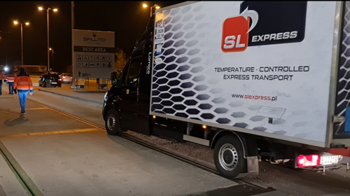 Στην Ελλάδα τα πρώτα εμβόλια της Pfizer - Τα φορτηγά πέρασαν τον Προμαχώνα [βίντεο]