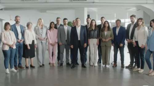 Το νέο προεκλογικό σποτ Τσίπρα με τον ίδιο και τη νέα ηγετική του ομάδα - Έκρυψε τα "βαρίδια"