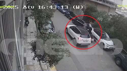 Νέος Κόσμος: Βίντεο ντοκουμέντο - Η στιγμή που ο 58χρονος ψεκάζει με σπρέι πιπεριού τον 29χρονο