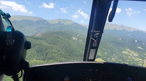 Νεκροί και οι επτά επιβαίνοντες στο ελικόπτερο που συνετρίβη στην κεντρική Ιταλία - &quot;Βρήκαμε τα πάντα καμένα&quot;