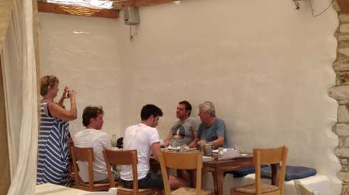 Αυτό είναι το εστιατόριο στο οποίο έφαγαν Τσίπρας και Μπαζιάνα στα Κουφονήσια [Εικόνες]