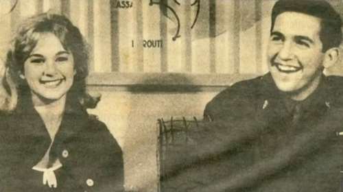 Τέως βασιλιάς Κωνσταντίνος: Το ειδύλλιο με τη Βουγιουκλάκη, τα πρωτοσέλιδα και ο ρόλος της Φρειδερίκης [βίντεο]