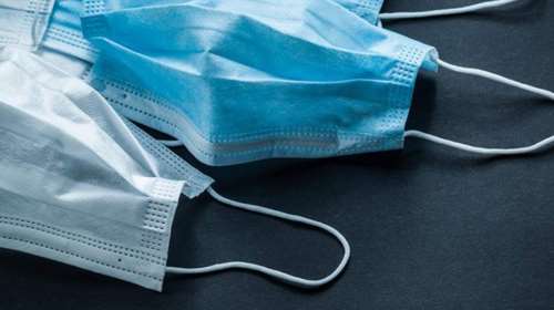 Έφτιαξε 600 χειρουργικές μάσκες σε 9 μέρες και τις δώρισε στο νοσοκομείο Γρεβενών