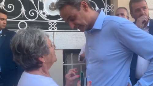 Κέρκυρα: Ο διάλογος του Μητσοτάκη με συνταξιούχο: &quot;Πεινάω&quot; - &quot;Σας στηρίζει η εκκλησία;&quot; [βίντεο]