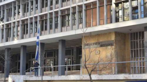 Θεσσαλονίκη: 56χρονος καταδικάστηκε γιατί πέταξε σφουγγαρίστρα στην καρκινοπαθή γυναίκα του