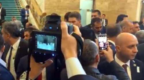 Κορονοϊός: Σωματοφύλακες του Ερντογάν &quot;σκανάρουν&quot; με θερμική κάμερα όσους τον πλησιάζουν [εικόνες]