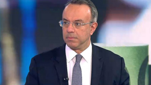 Σταϊκούρας: Παράθυρο επέκτασης της επιδότησης καυσίμων και τον Ιούλιο - Θα παραταθεί ο μειωμένος ΦΠΑ στην εστίαση