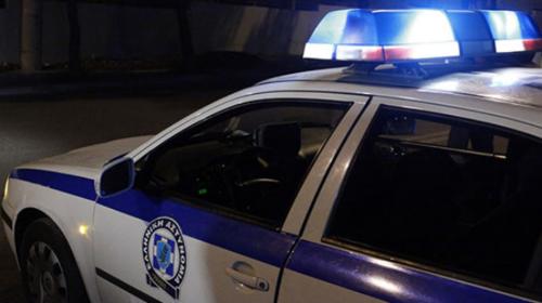 Πάτρα: Φοιτήτρια απειλούσε να πέσει από την ταράτσα – Ανέβηκε μαζί της γείτονας και της μιλούσε για να την μεταπείσει