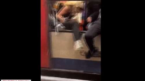 Λονδίνο: Χάος στο μετρό - Φωτιά σε βαγόνια, έσπαγαν τα τζάμια οι επιβάτες [Βίντεο]