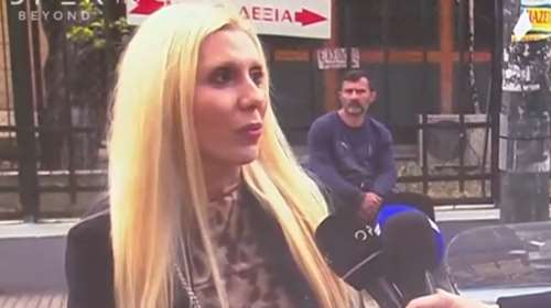 Για πρώτη φορά έδειξε το πρόσωπό της η εμμονική θαυμάστρια του Πλούταρχου -&quot;Να κλείσει η υπόθεση, να μη στιγματιστώ ως stalker&quot;