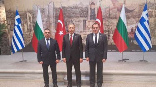 Κωνσταντινούπολη: Τριμερής συνάντηση Ελλάδας, Τουρκίας και Βουλγαρίας για το μεταναστευτικό