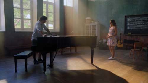 &quot;Maestro&quot;: Τι θα δούμε στη νέα σειρά του Χριστόφορου Παπακαλιάτη- Το στόρυ, οι ήρωες και η Χάρις Αλεξίου