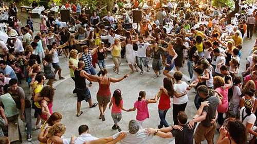 Κορονοϊός: Στοπ στα πανηγύρια και τον Αύγουστο σε όλη την Ελλάδα