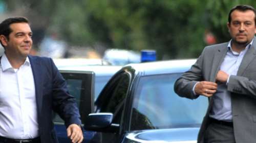 Εδώ Παππάς, εκεί Παππάς... Αγνοείται ο πρώην υπουργός μετά τις βόμβες Καλογρίτσα για White House και &quot;White Porscha&quot;