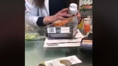 Βίντεο ντροπή: Παριστάνει τον δημοσιογράφο και βρίζει τη φαρμακοποιό