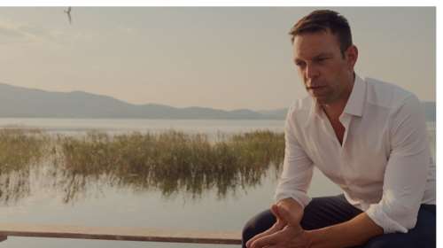 Ποιος είναι ο Στέφανος Κασσελάκης: Ωρα ανακοινώσεων για τον πέμπτο υποψήφιο πρόεδρο του ΣΥΡΙΖΑ