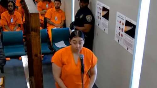 Αιματηρή επίθεση διανομέα στις ΗΠΑ για ένα φιλοδώρημα: Μαχαίρωσε έγκυο γυναίκα 14 φορές μπροστά στο παιδί της