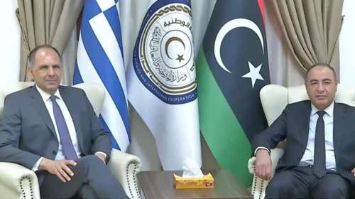 Γεραπετρίτης από Λιβύη: Δεν υπάρχουν προβλήματα που δεν μπορούν να λυθούν μέσω διαλόγου