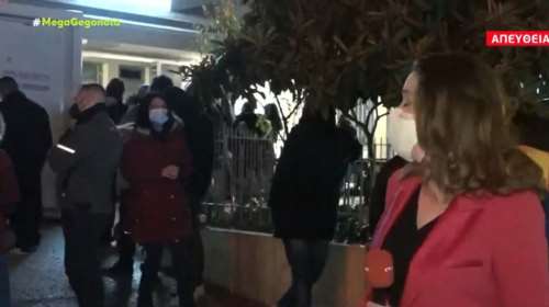 Ρεβεγιόν στις ουρές των διαγνωστικών: Εκατοντάδες πολίτες στη σειρά για μοριακό τεστ κορονοϊού [Βίντεο]