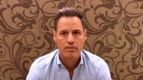 Ο Γρηγόρης Πετράκος βρήκε τι φταίει για την αφρικανική σκόνη: &quot;Εταιρείες που δουλεύουν για το ΝΑΤΟ ψεκάζουν με αεροσκάφη&quot; [βίντεο]