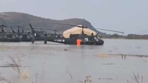 Κακοκαιρία Daniel: Στην 110 Πτέρυγα Μάχης στη Νέα Αγχίαλο μεταφέρονται τα ελικόπτερα από το πλημμυρισμένο Στεφανοβίκειο