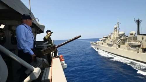 Εντυπωσιασμένος ο Δένδιας από τις βολές κατευθυνόμενων βλημάτων: Το Πολεμικό Ναυτικό μπαίνει σε νέα εποχή [εικόνες]