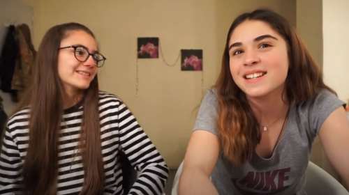 Το σόι σου: Πως είναι σήμερα οι μικρές &quot;Σάντρα&quot; και &quot;Χαρά&quot; - &quot;Στο σχολείο πίστευαν ότι έχω καβαλήσει το καλάμι&quot;